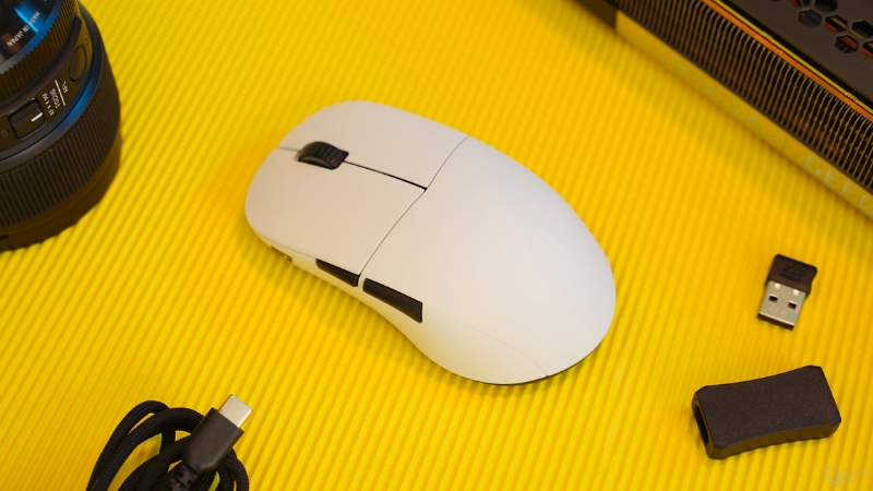 Endgame gear XM2we: The pure claw grip specialist