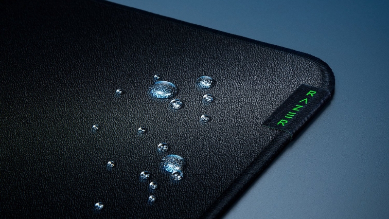 Best hybrid mousepad: Razer Strider