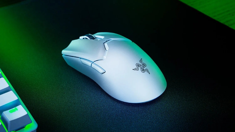 Razer Viper V2 Pro: The ambidextrous speedster
